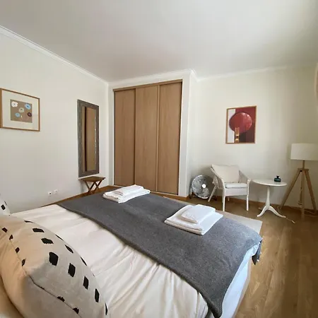 Rainha - In Centre *