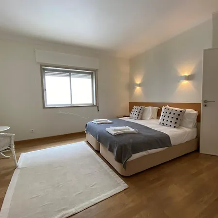 公寓 Rainha - In Centre